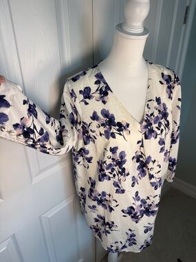 J. Jill Floral Print tunic Blouse top boho cottage core Ivory purple &violet 🦋